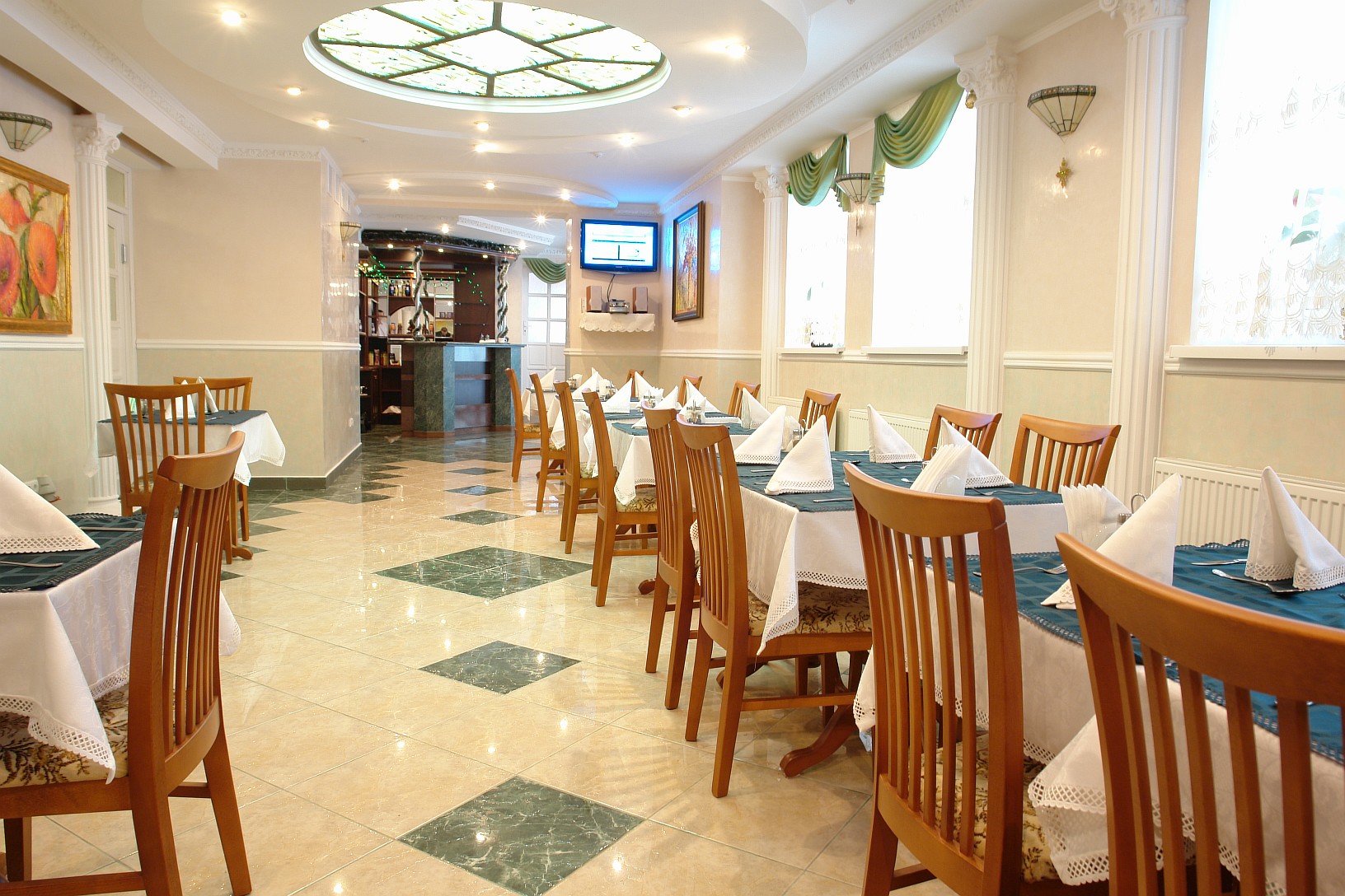 Resize-of-restoran